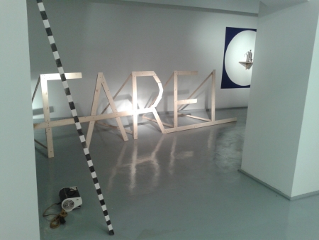 Widok z wystawy ''Zbrodnia Farela''
